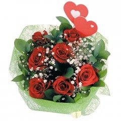 Ankara internetten çiçek satışı 7 adet kırmızı gül ve 2 adet kalp çubuk